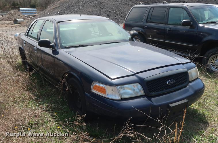 image for item EP9325 2001 Ford Crown Victoria Police Interceptor