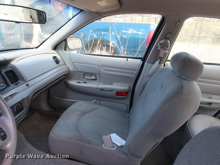 image for item EP9325 2001 Ford Crown Victoria Police Interceptor