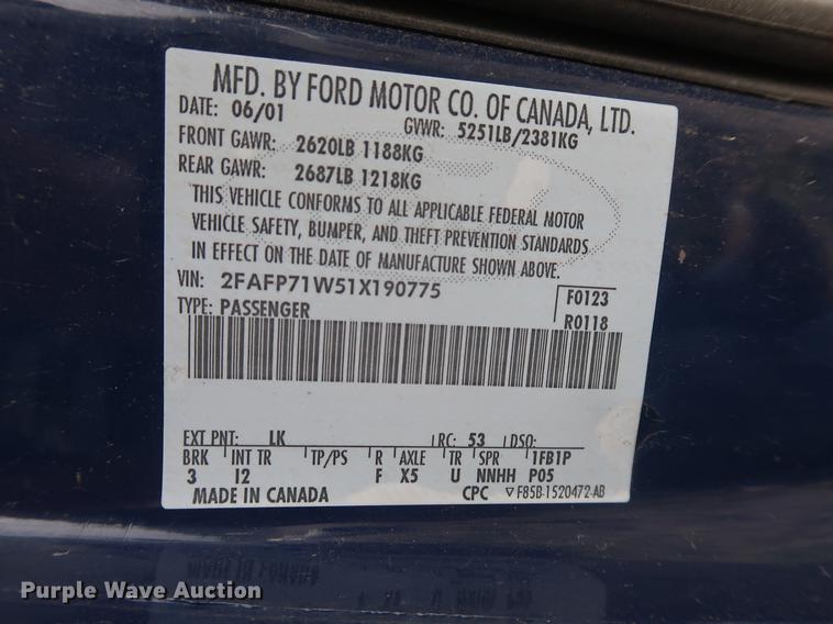 image for item EP9325 2001 Ford Crown Victoria Police Interceptor