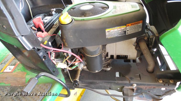 image for item ET9299 John Deere 115 lawn mower