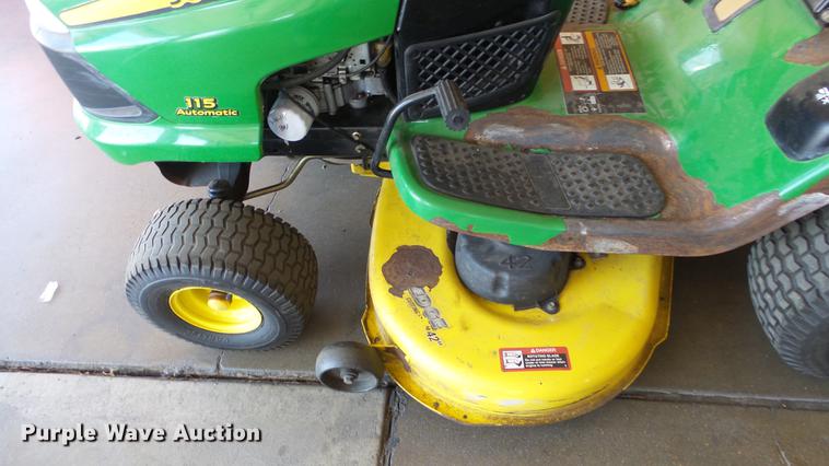 image for item ET9299 John Deere 115 lawn mower