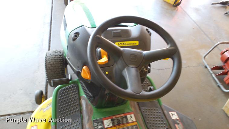 image for item ET9299 John Deere 115 lawn mower
