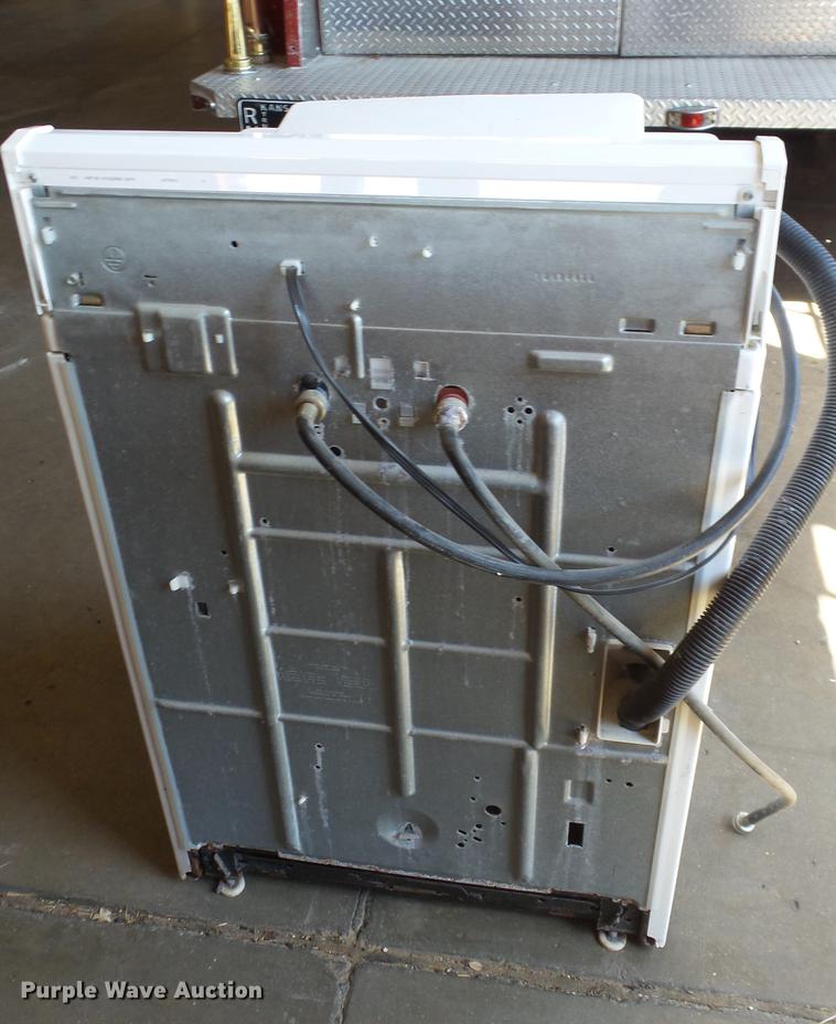 Roper washing machine in Hutchinson, KS Item ET9314 sold Purple Wave