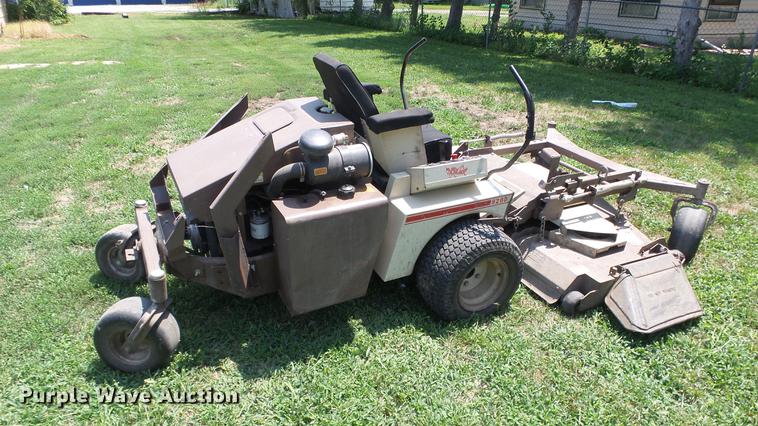 image for item ET9385 Grasshopper 928D ZTR lawn mower