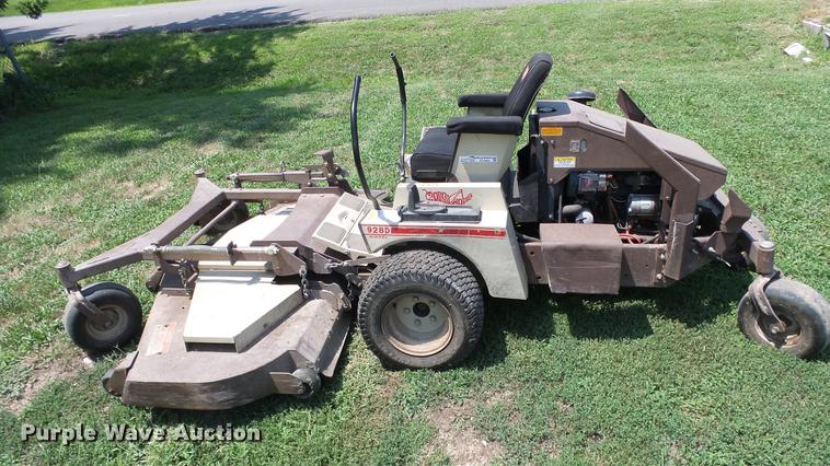 image for item ET9385 Grasshopper 928D ZTR lawn mower