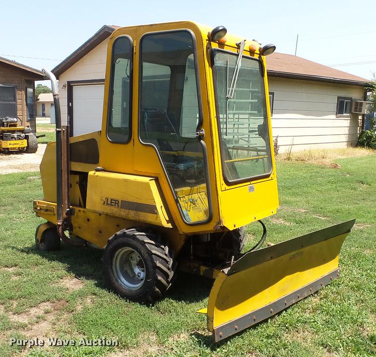 image for item ET9389 Hustler Excel 340 lawn mower