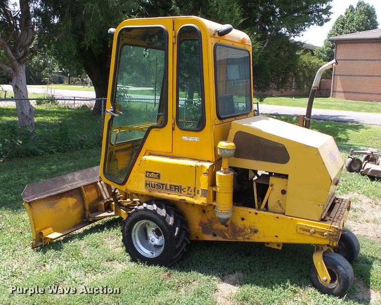 image for item ET9389 Hustler Excel 340 lawn mower