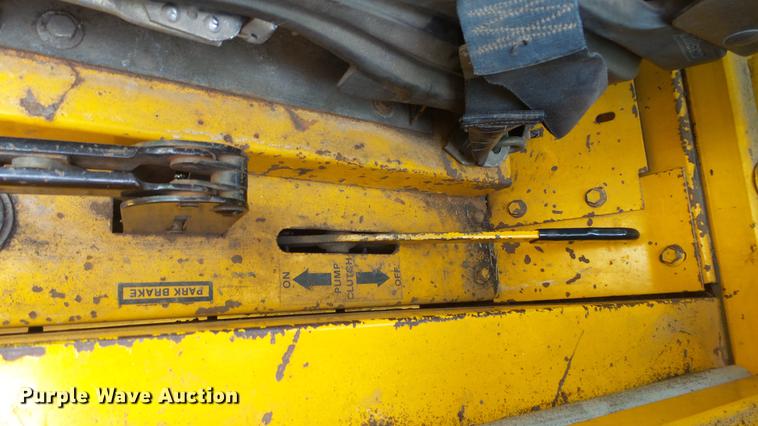 image for item ET9389 Hustler Excel 340 lawn mower