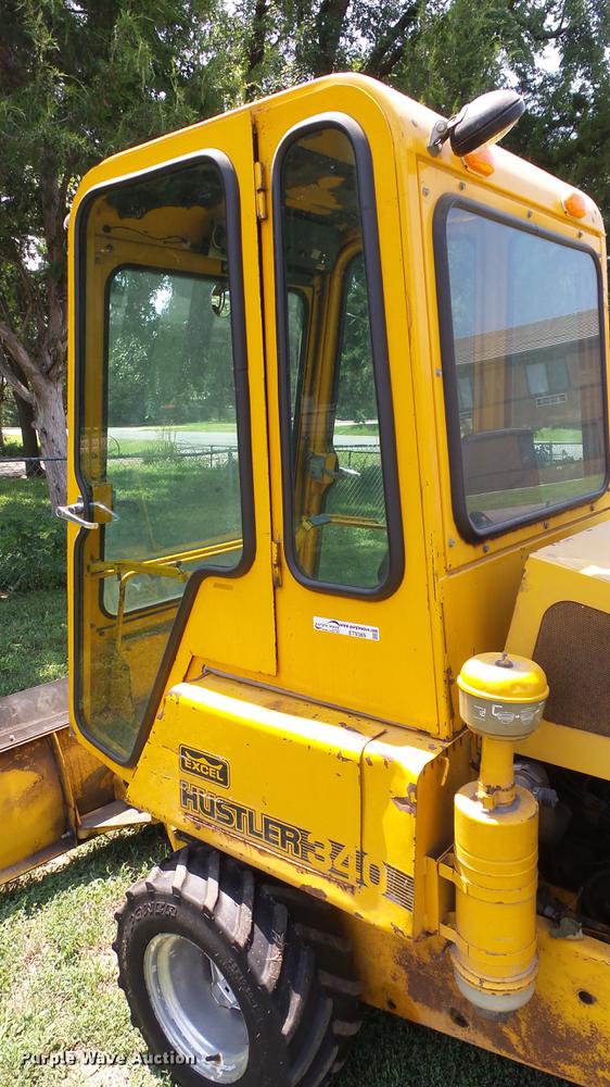image for item ET9389 Hustler Excel 340 lawn mower