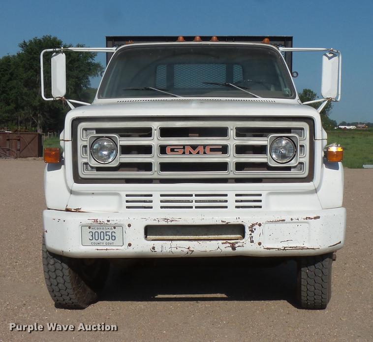 image for item EV9003 1976 GMC 6000 flat dump bed truck