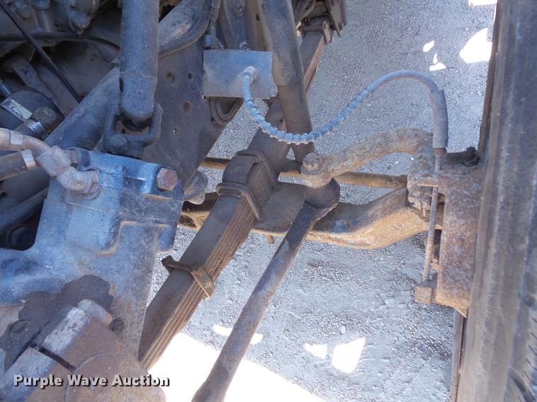 image for item EV9004 1995 Ford F700 bucket truck