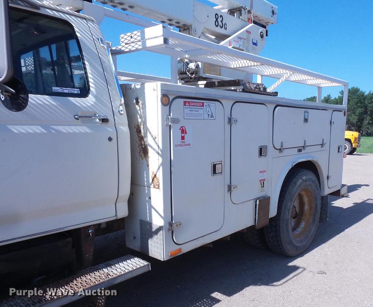image for item EV9004 1995 Ford F700 bucket truck