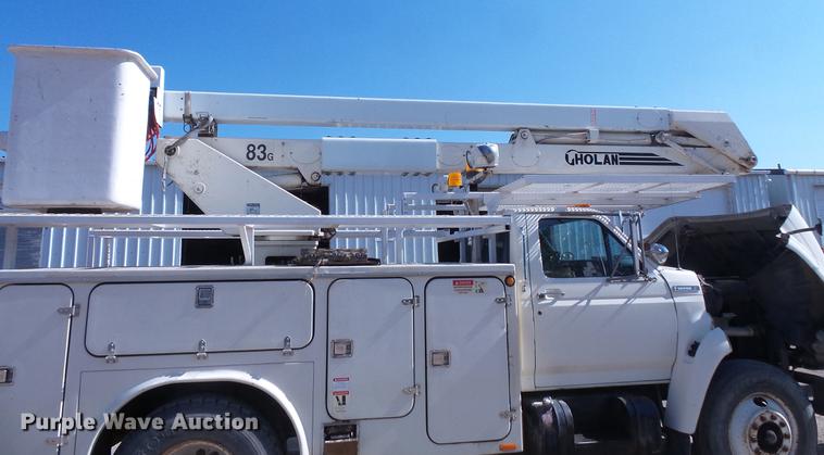 image for item EV9004 1995 Ford F700 bucket truck