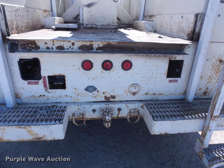 image for item EV9004 1995 Ford F700 bucket truck