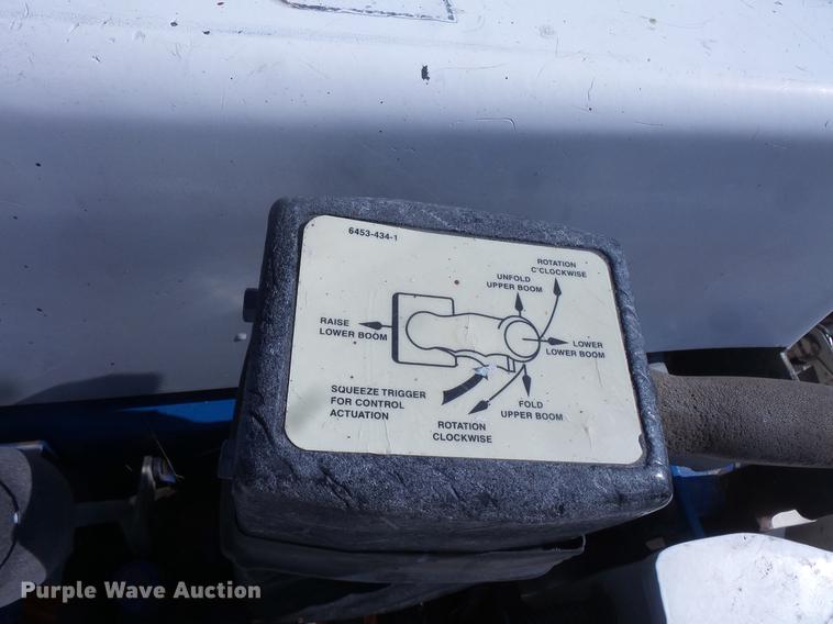 image for item EV9004 1995 Ford F700 bucket truck