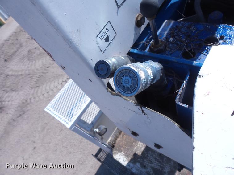 image for item EV9004 1995 Ford F700 bucket truck