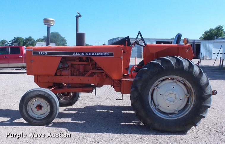 image for item EV9005 Allis Chalmers 185 tractor