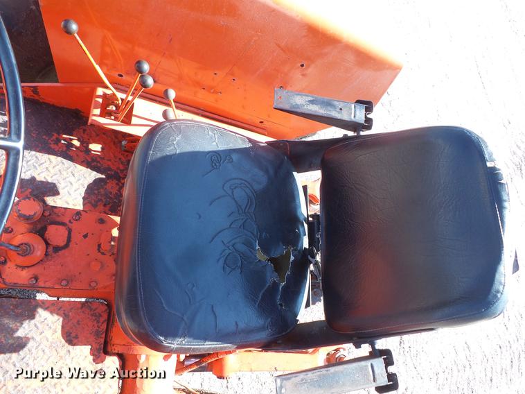 image for item EV9005 Allis Chalmers 185 tractor