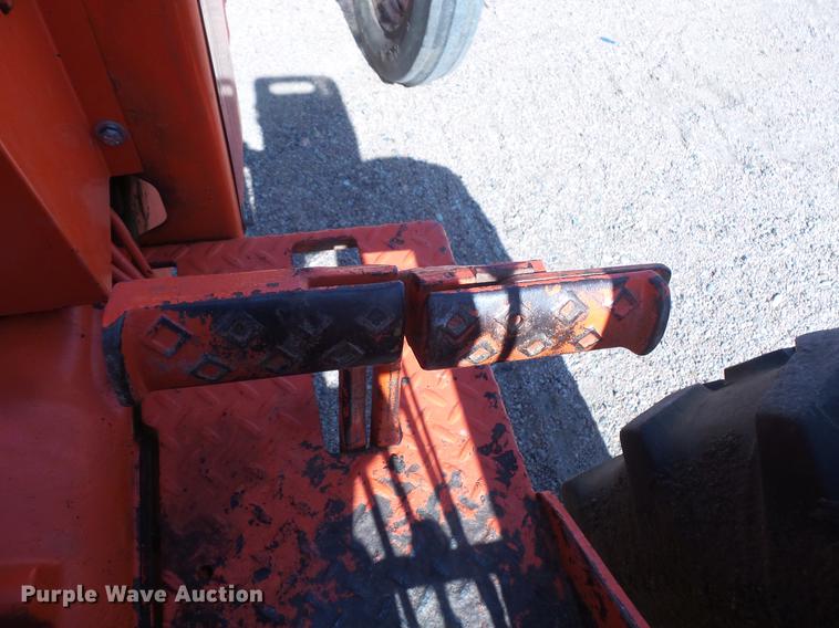 image for item EV9005 Allis Chalmers 185 tractor