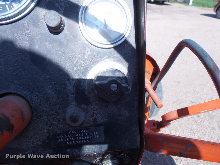 image for item EV9005 Allis Chalmers 185 tractor