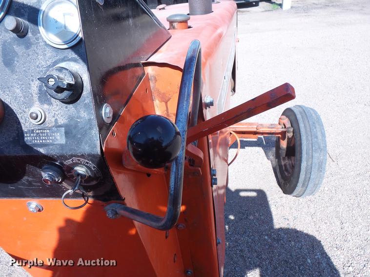 image for item EV9005 Allis Chalmers 185 tractor