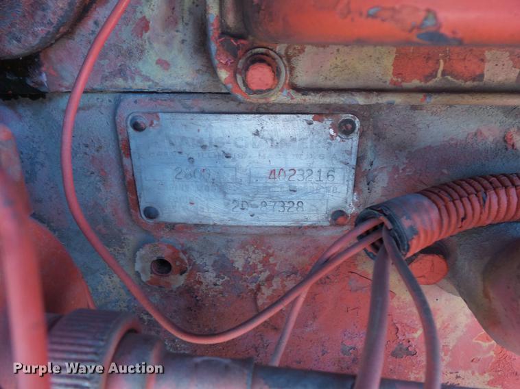 image for item EV9005 Allis Chalmers 185 tractor