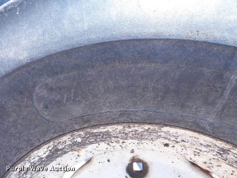 image for item EV9005 Allis Chalmers 185 tractor