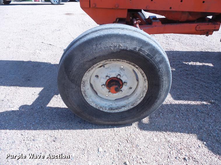 image for item EV9005 Allis Chalmers 185 tractor