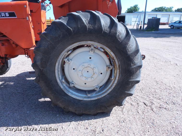 image for item EV9005 Allis Chalmers 185 tractor