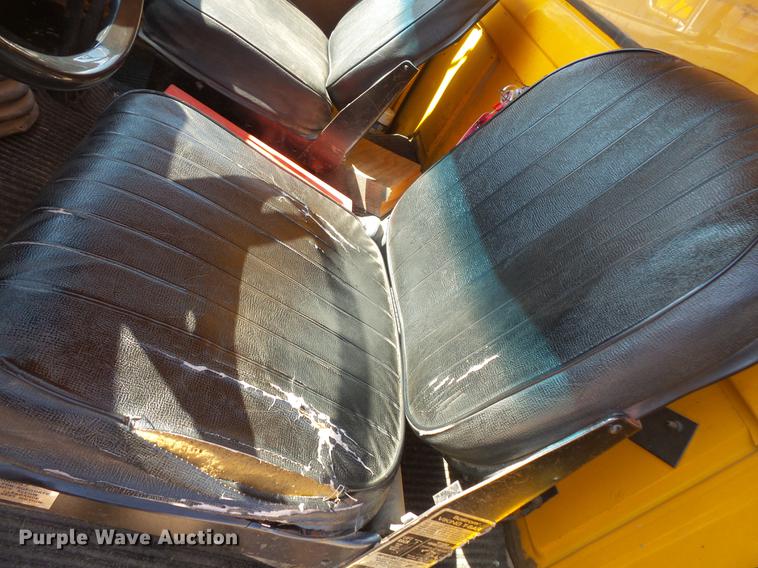 image for item EV9006 1981 Ford F700 dump truck