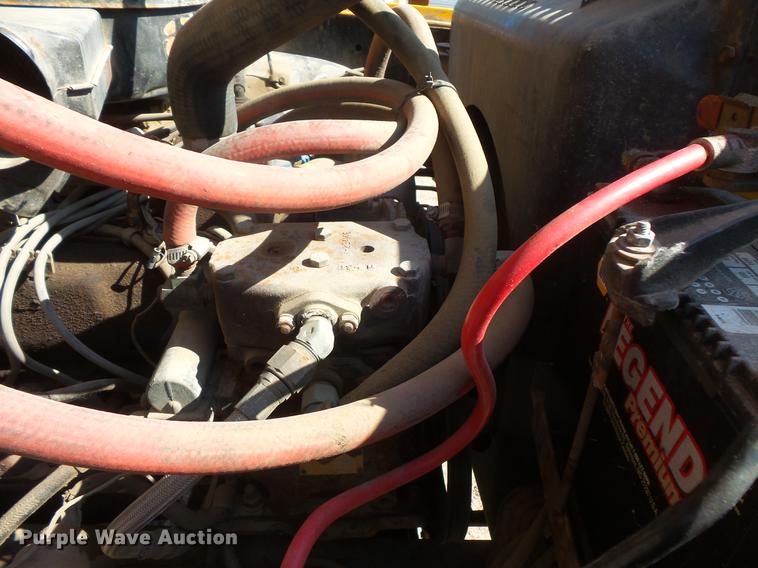 image for item EV9006 1981 Ford F700 dump truck