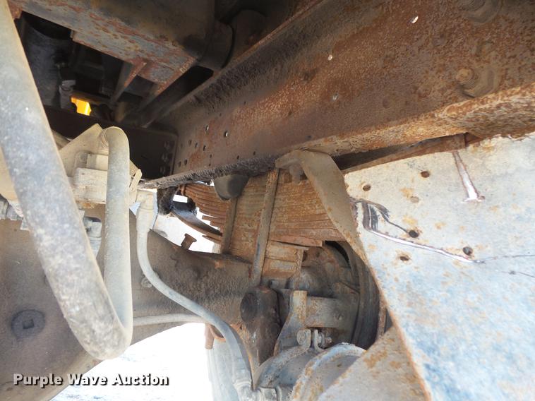 image for item EV9006 1981 Ford F700 dump truck