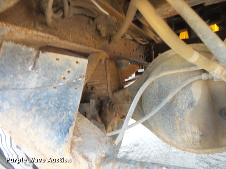 image for item EV9006 1981 Ford F700 dump truck