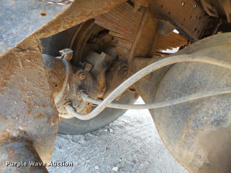 image for item EV9006 1981 Ford F700 dump truck