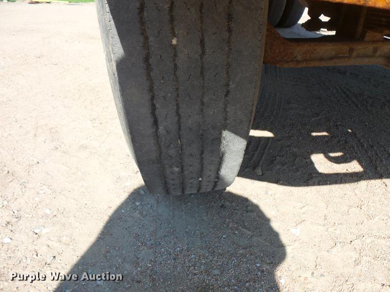 image for item EV9006 1981 Ford F700 dump truck