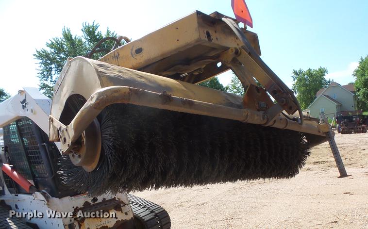 image for item EV9007 Skid steer broom