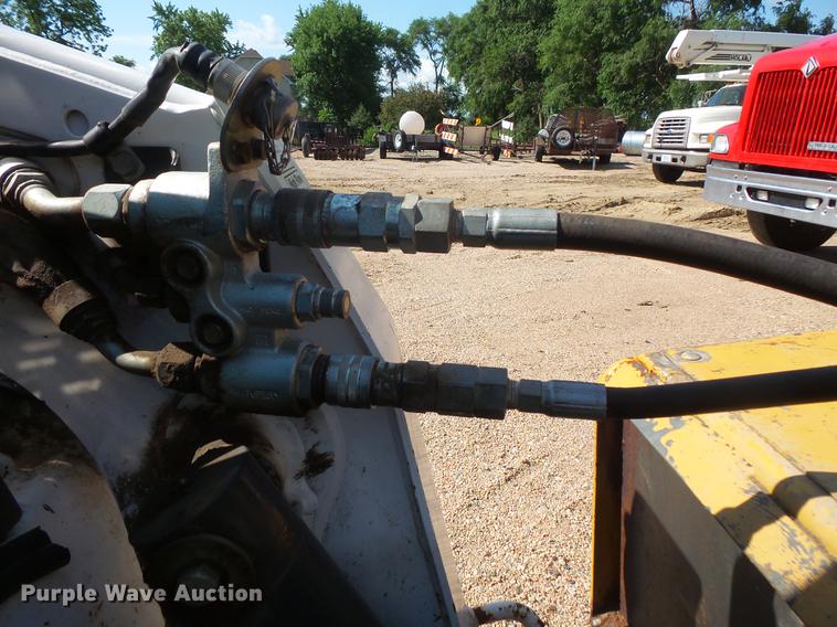 image for item EV9007 Skid steer broom