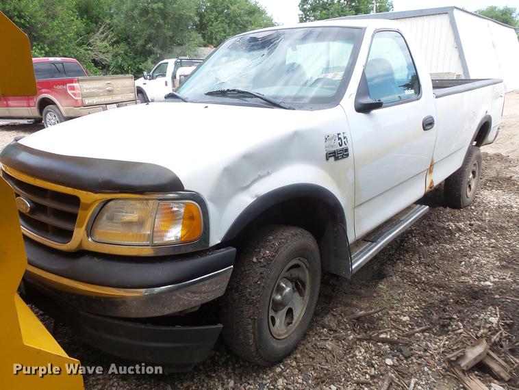 image for item EV9015 2002 Ford F150 pickup truck