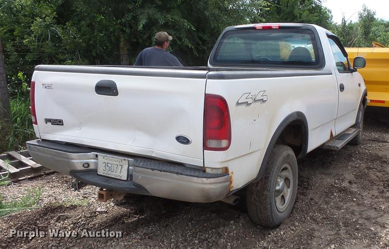 image for item EV9015 2002 Ford F150 pickup truck