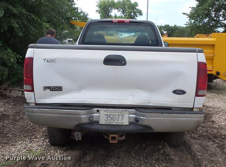 image for item EV9015 2002 Ford F150 pickup truck