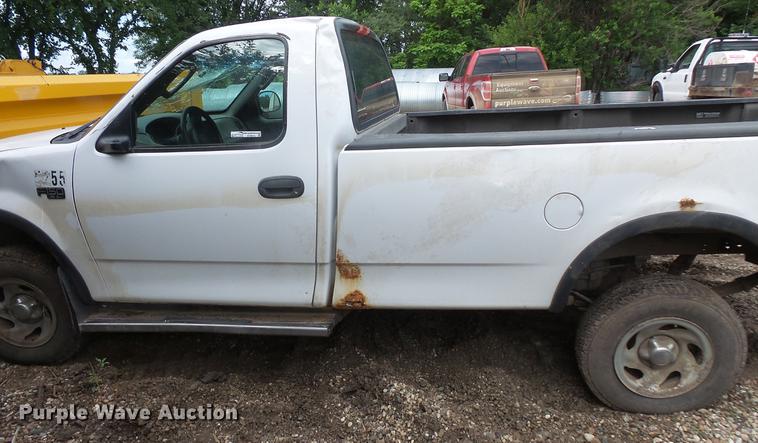 image for item EV9015 2002 Ford F150 pickup truck