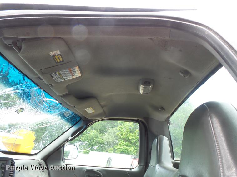 image for item EV9015 2002 Ford F150 pickup truck