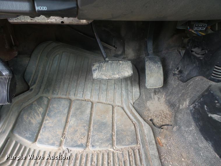 image for item EV9015 2002 Ford F150 pickup truck