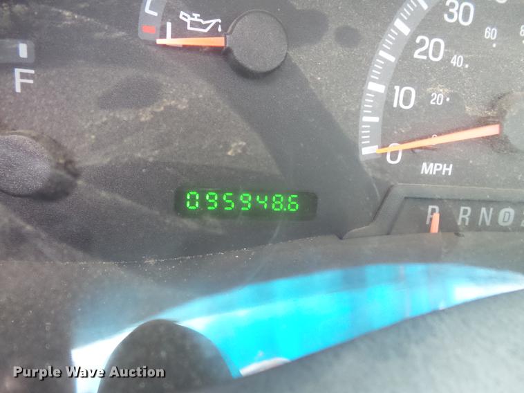 image for item EV9015 2002 Ford F150 pickup truck