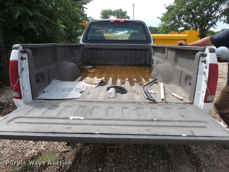 image for item EV9015 2002 Ford F150 pickup truck