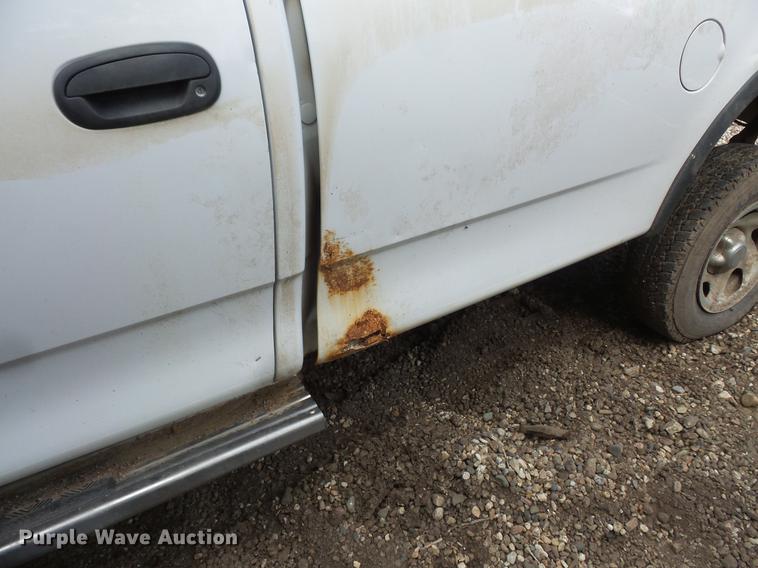 image for item EV9015 2002 Ford F150 pickup truck