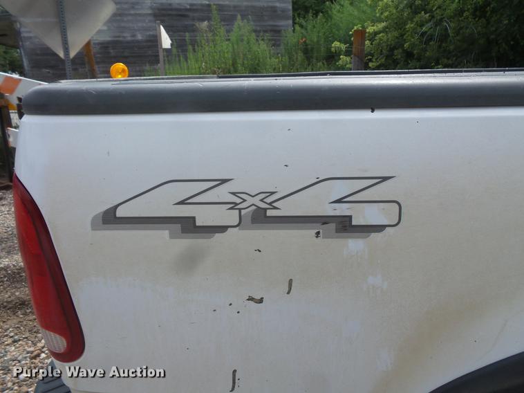 image for item EV9015 2002 Ford F150 pickup truck