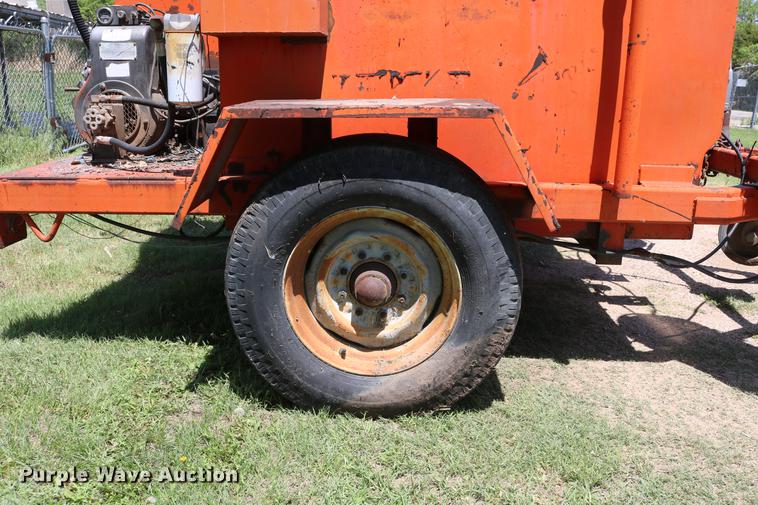 image for item EW9241 Cimline 39A-4 crack sealer