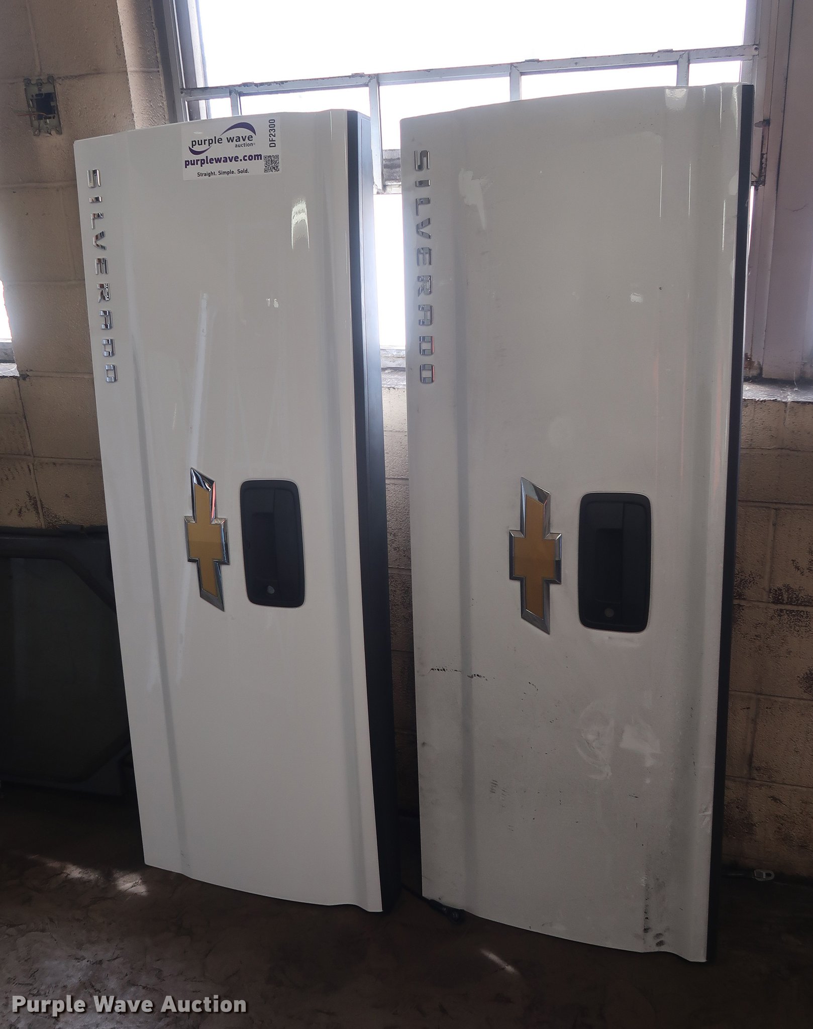 Chevrolet truck parts in Kansas City, KS Item DF2300 sold Purple Wave