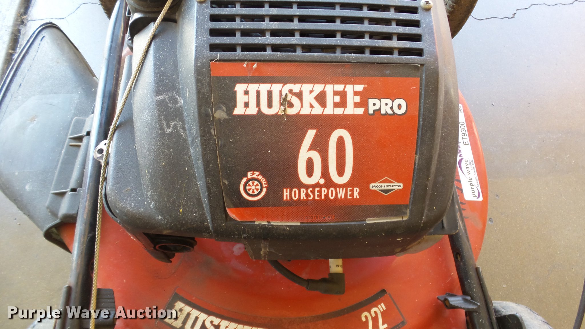 Huskee Pro 60 push mower in Hutchinson, KS Item ET9300 sold Purple Wave